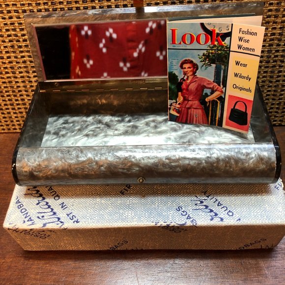 1950s Wilardy Gray Lucite Snap Clutch With Box, Authentication & Promotion Cards - Picture 9 of 16